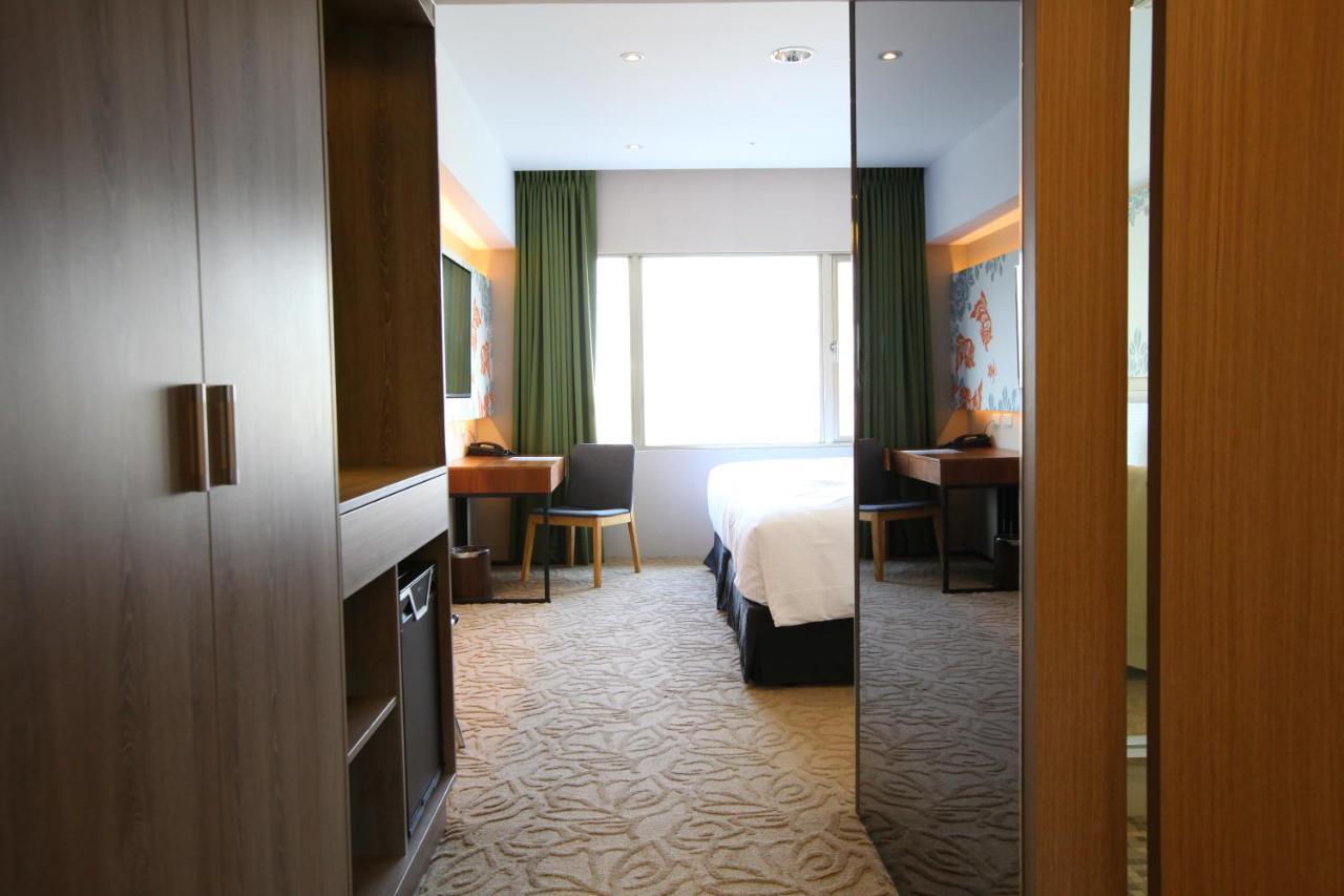Aeris International Hotel Taichung Exterior photo